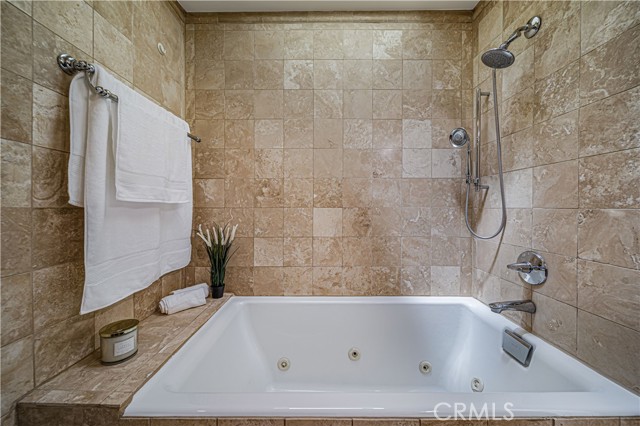 Detail Gallery Image 21 of 39 For 1542 Idlewood Rd, Glendale,  CA 91202 - 3 Beds | 3/1 Baths