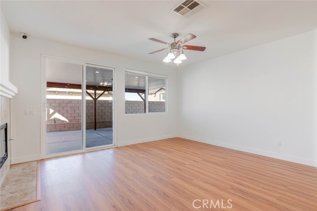 Detail Gallery Image 19 of 43 For 5059 Keston Dr, Palmdale,  CA 93552 - 5 Beds | 2 Baths