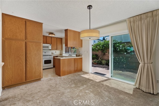 Detail Gallery Image 14 of 46 For 25837 Oak #111,  Lomita,  CA 90717 - 3 Beds | 2/1 Baths