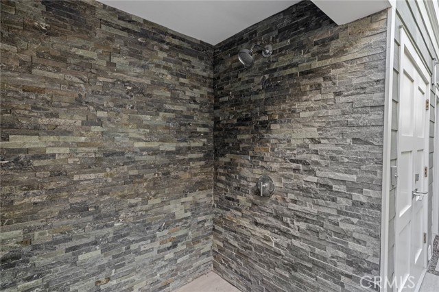 Detail Gallery Image 25 of 26 For 219 Diamond Ave, Newport Beach,  CA 92662 - 3 Beds | 3 Baths