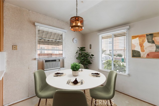 Detail Gallery Image 6 of 34 For 8120 E Woodson Street, Long Beach,  CA 90808 - 3 Beds | 1/1 Baths