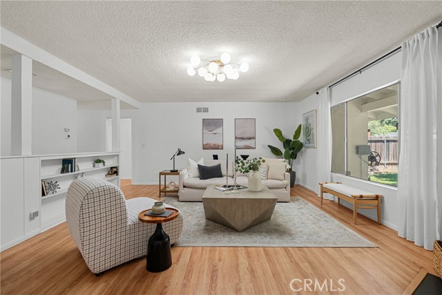 6644 Bianca Avenue, Van Nuys CA: https://media.crmls.org/medias/f5608a77-1d34-494a-ba26-66150561a2d3.jpg