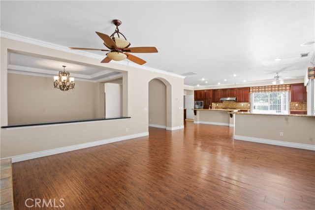 Detail Gallery Image 15 of 37 For 5640 Camarrio, Rancho Cucamonga,  CA 91739 - 5 Beds | 3/1 Baths