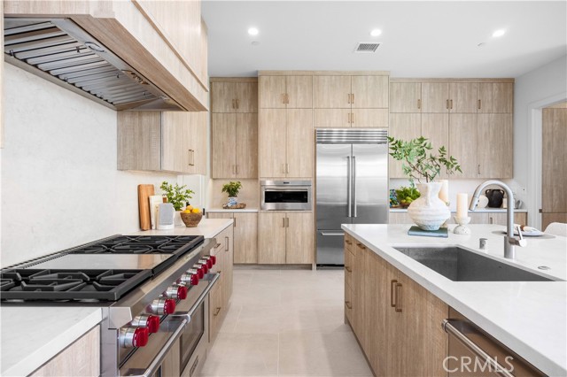 Detail Gallery Image 10 of 46 For 112 Oakstone, Irvine,  CA 92618 - 4 Beds | 3 Baths