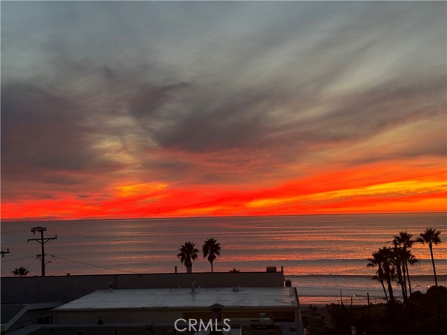 208 45th Street, Manhattan Beach CA: https://media.crmls.org/medias/f562da99-a244-4764-87de-3a4547e6250a.jpg