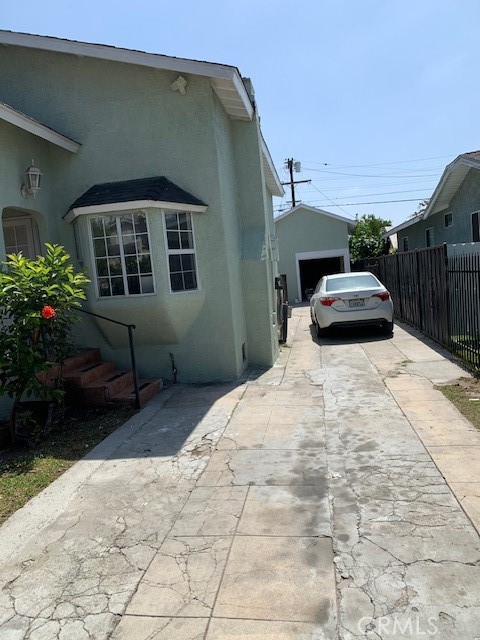 6818 Cedar St, Huntington Park CA: https://media.crmls.org/medias/f562e990-dad0-4089-b1e9-bcb0c2e43618.jpg