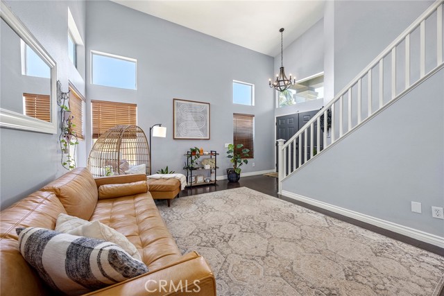 Detail Gallery Image 6 of 31 For 943 Miraflores Dr, Corona,  CA 92882 - 3 Beds | 2/1 Baths