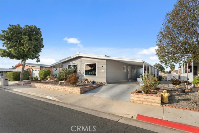 Detail Gallery Image 3 of 35 For 1420 Cabrillo Dr, Hemet,  CA 92543 - 2 Beds | 2 Baths