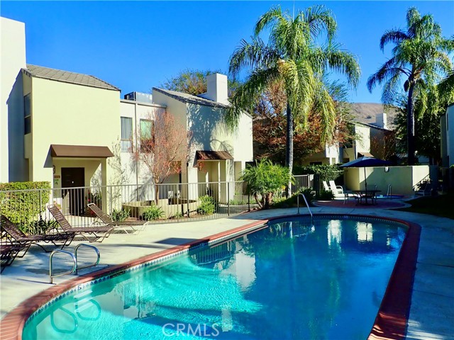 4275 Las Virgenes Road, Calabasas CA: https://media.crmls.org/medias/f566ae80-d2a7-4b34-9659-860bc32490a6.jpg