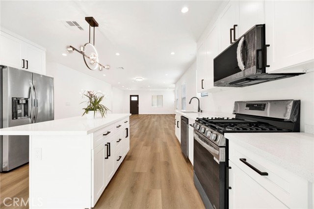 2746 Mataro Street, Pasadena CA: https://media.crmls.org/medias/f566c58a-59b4-47b1-8f8b-5ea0f0668729.jpg