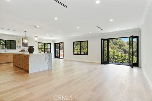 Detail Gallery Image 14 of 49 For 3515 Weslin Ave, Sherman Oaks,  CA 91423 - 3 Beds | 3 Baths