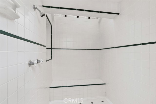 Detail Gallery Image 26 of 44 For 505 29th, Newport Beach,  CA 92663 - 4 Beds | 4 Baths