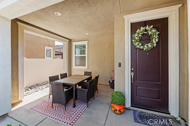 Detail Gallery Image 6 of 32 For 1533 Garnet Ct, Beaumont,  CA 92223 - 3 Beds | 2/1 Baths