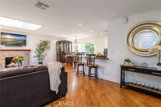 8042 Driftwood Drive, Huntington Beach CA: https://media.crmls.org/medias/f5682c4d-8d9b-4f26-935b-5e1af6350d9e.jpg