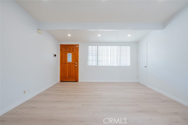 7865 Cantaloupe Avenue, Panorama City CA: https://media.crmls.org/medias/f568bb18-1f77-4618-ab40-7269956d93a3.jpg