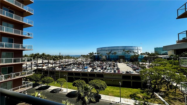 388 E Ocean Boulevard, Long Beach CA: https://media.crmls.org/medias/f5695872-ee11-47de-b2bb-d72a911f7c9e.jpg