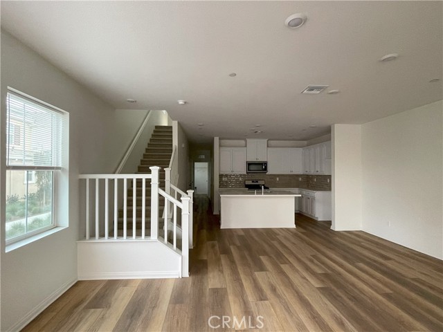 3908 E Coronado Privado Street, Ontario CA: https://media.crmls.org/medias/f569f507-4c43-4736-9f6a-4025802beb6b.jpg
