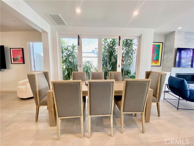 Detail Gallery Image 5 of 26 For 203 Sapphire, Newport Beach,  CA 92662 - 3 Beds | 3/1 Baths