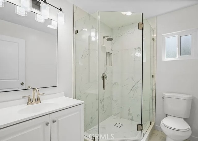 Detail Gallery Image 14 of 15 For 8814 Haskell Ave, North Hills,  CA 91343 - 3 Beds | 2 Baths