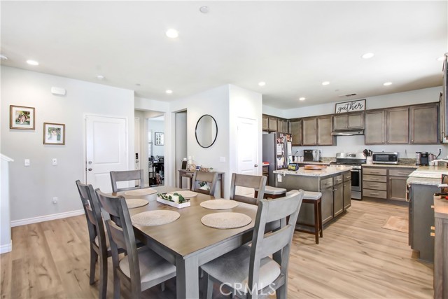 Detail Gallery Image 7 of 20 For 1555 Peridot, Beaumont,  CA 92223 - 3 Beds | 2/1 Baths