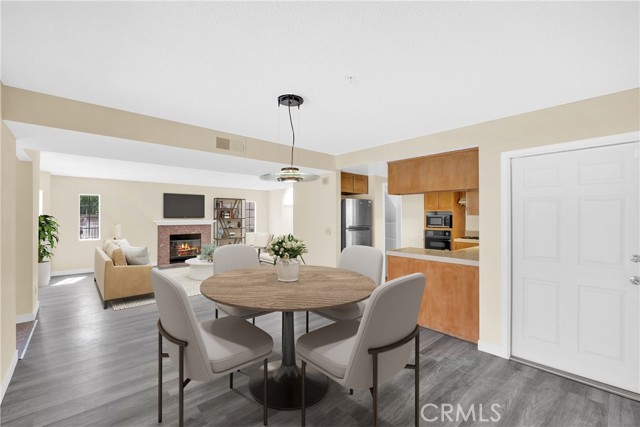 519 Sefton Avenue, Monterey Park CA: https://media.crmls.org/medias/f56cbcf6-960c-4014-b349-3a782a02ae29.jpg