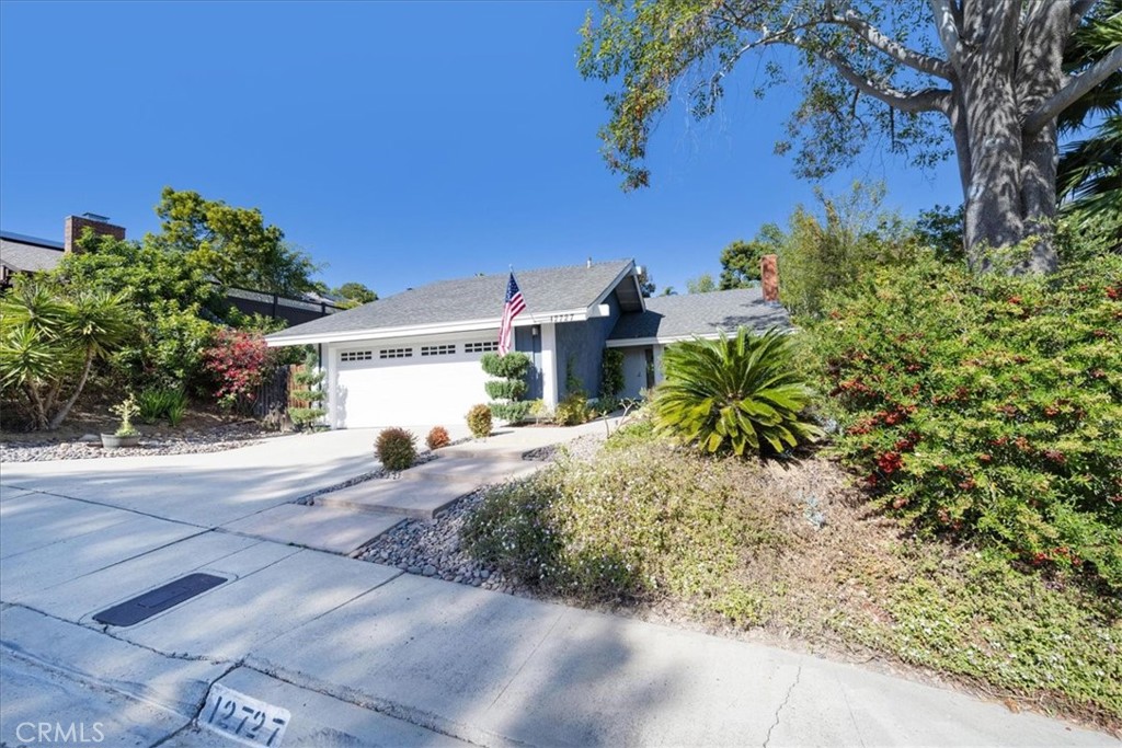 12727 Benavente - photo 10