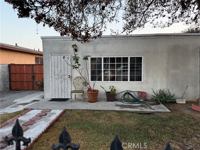 Detail Gallery Image 1 of 1 For 208 W Caldwell St, Compton,  CA 90220 - 2 Beds | 1 Baths