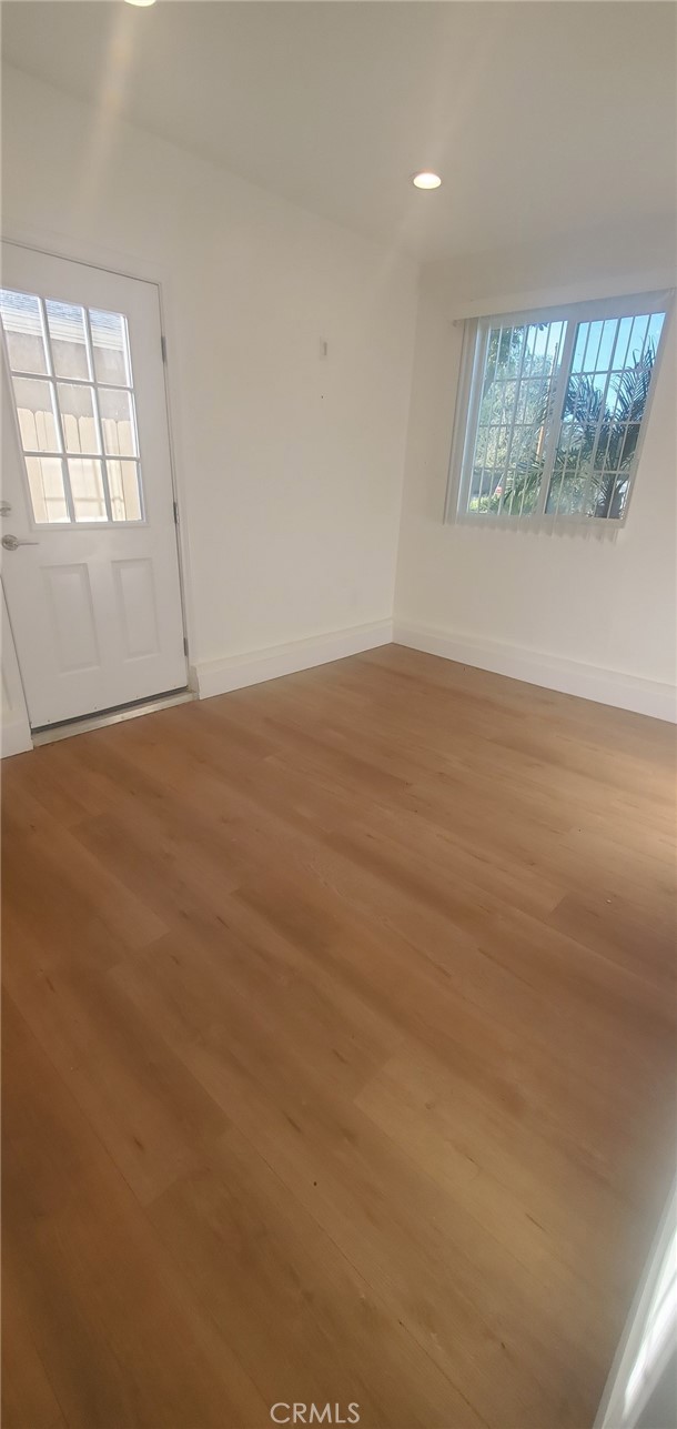 Detail Gallery Image 9 of 27 For 23462 Friar St, Woodland Hills,  CA 91367 - 1 Beds | 1 Baths