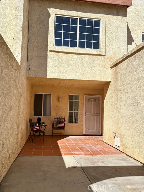 11496 Nautical Lane, Helendale CA: https://media.crmls.org/medias/f56ef8f1-6cfd-4541-90aa-ad0e0018004a.jpg