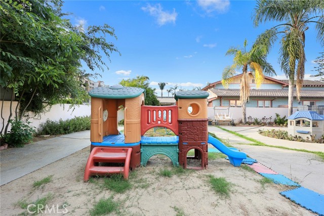 Detail Gallery Image 36 of 44 For 513 N Chandler Ave #E,  Monterey Park,  CA 91754 - 3 Beds | 2/1 Baths