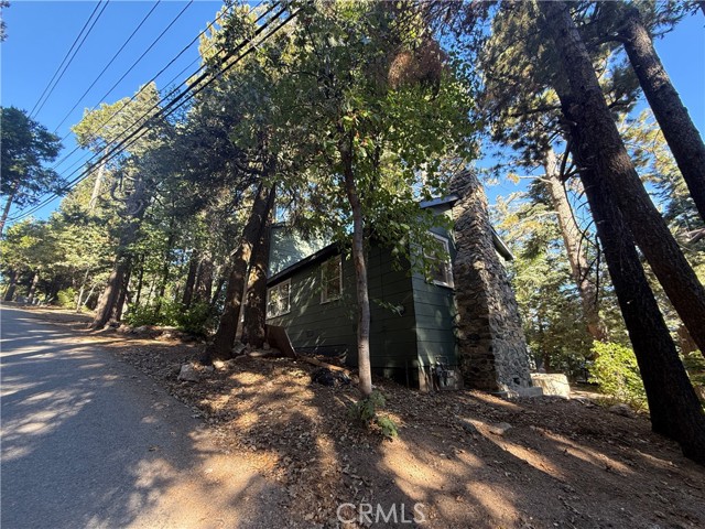 Detail Gallery Image 9 of 19 For 28487 Altamont Ct, Lake Arrowhead,  CA 92352 - 2 Beds | 2 Baths