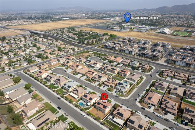 28341 Heather Green Way, Menifee CA: https://media.crmls.org/medias/f570b2fb-0a99-4a97-8d28-3e3e166c02fc.jpg