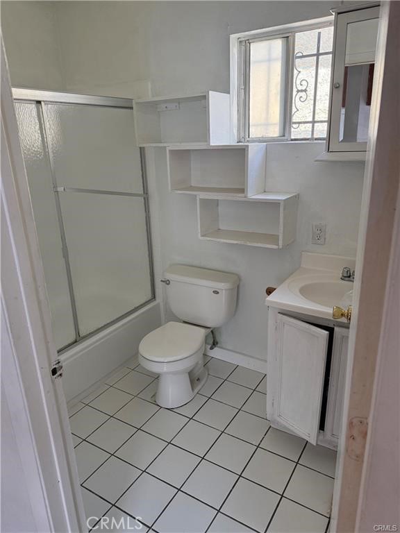 8711 Beach Street, Los Angeles CA: https://media.crmls.org/medias/f570cf5e-e6d8-45fd-867f-d121812b4fb9.jpg