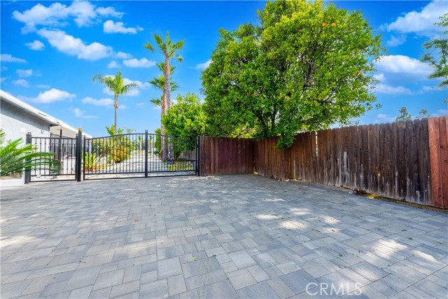 4759 Cochran Street, Simi Valley CA: https://media.crmls.org/medias/f570da82-a604-4f20-b726-3d850ba2a340.jpg