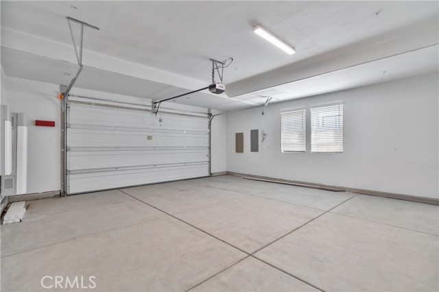 1734 Lester Avenue, Clovis CA: https://media.crmls.org/medias/f5716bd2-c00d-4ede-a47b-1af4e69770d7.jpg