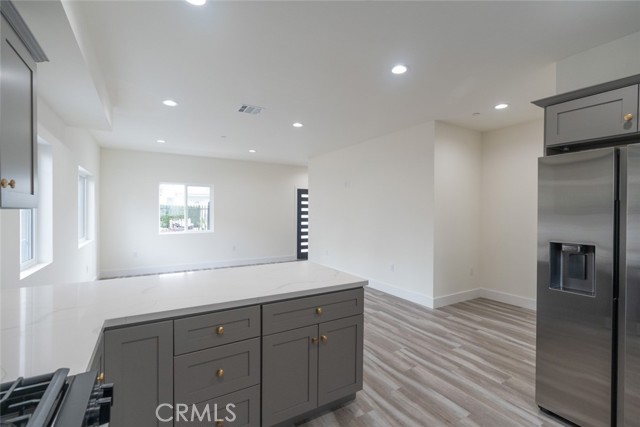 Detail Gallery Image 16 of 39 For 443 1/2 N Harvard Bld, Los Angeles,  CA 90004 - 4 Beds | 4 Baths