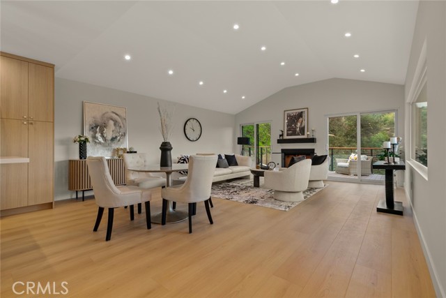 Detail Gallery Image 16 of 66 For 981 Glen Oaks, Pasadena,  CA 91105 - 3 Beds | 3 Baths