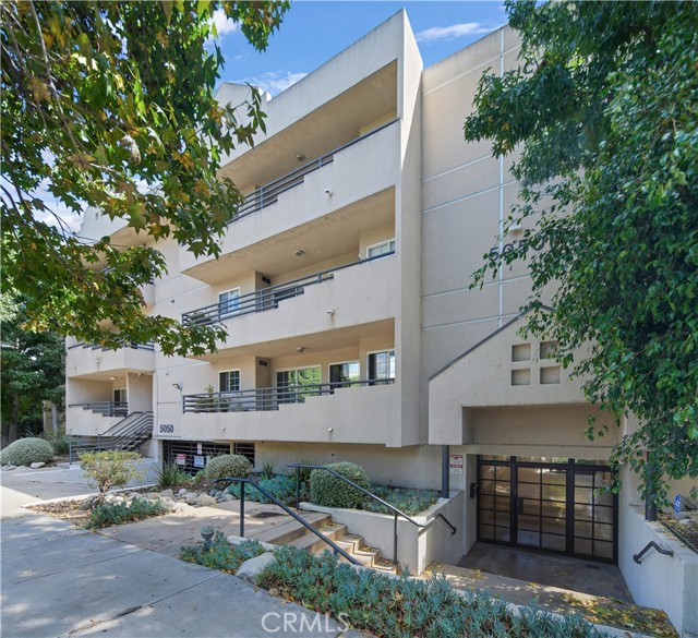 Image 2 for 5050 Coldwater Canyon Ave #205, Sherman Oaks, CA 91423