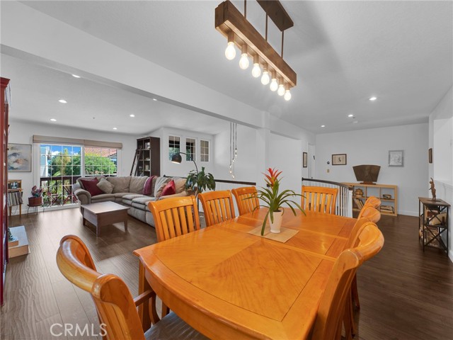 Detail Gallery Image 24 of 43 For 24527 Indian Hill Ln, West Hills,  CA 91307 - 5 Beds | 3 Baths