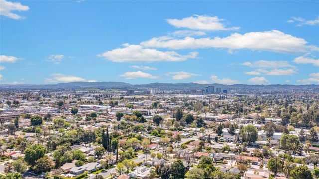 Detail Gallery Image 33 of 33 For 22249 Runnymede St, Canoga Park,  CA 91303 - 2 Beds | 2 Baths