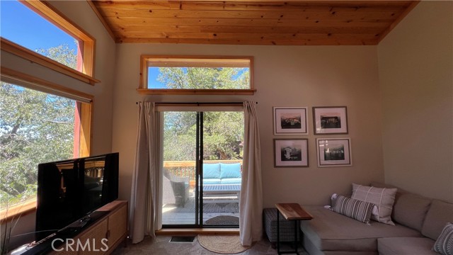 Detail Gallery Image 21 of 46 For 33478 Angeles Dr, Green Valley Lake,  CA 92341 - 2 Beds | 2 Baths