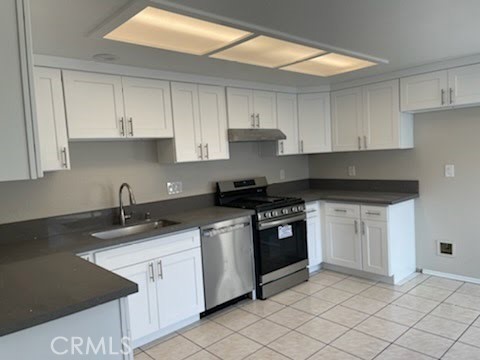 Detail Gallery Image 2 of 8 For 8613 Cedar St #1/4,  Bellflower,  CA 90706 - 2 Beds | 1/1 Baths