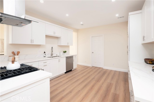 Detail Gallery Image 16 of 45 For 19241 Envoy Ave, Corona,  CA 92881 - 3 Beds | 2 Baths