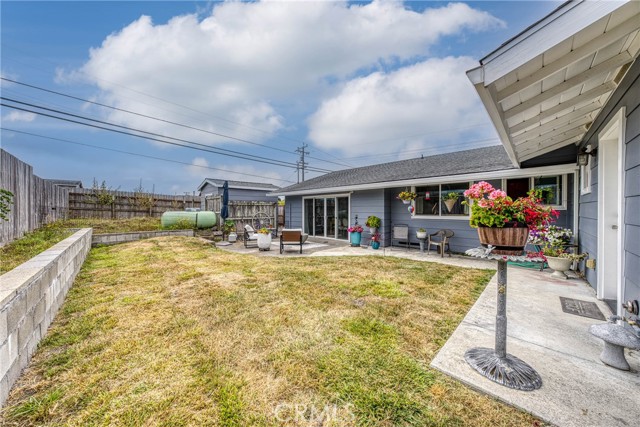 494 S Whipple Street, Fort Bragg CA: https://media.crmls.org/medias/f57517f3-d4ef-4831-84f9-ef27ad3ab7a8.jpg