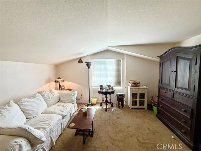 3011 Moss Landing Boulevard, Oxnard CA: https://media.crmls.org/medias/f5753b22-b1f0-4da7-b197-f7e44d7f1076.jpg