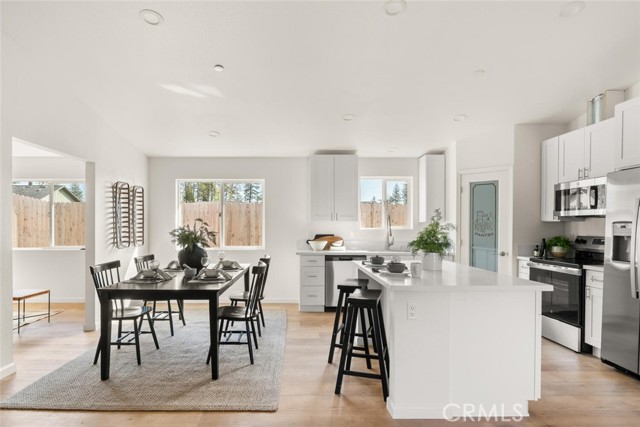 Detail Gallery Image 9 of 33 For 1647 Log Cabin, Paradise,  CA 95969 - 2 Beds | 2 Baths