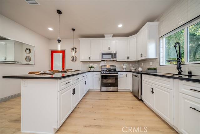 Detail Gallery Image 19 of 55 For 3017 Date St, Riverside,  CA 92507 - 4 Beds | 2 Baths