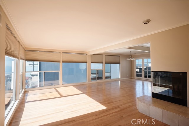 Photo taken when property was vacant