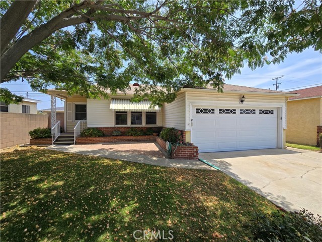4178 Obispo Avenue, Lakewood CA: https://media.crmls.org/medias/f577a0af-2ed4-446d-826a-2889019d16ec.jpg