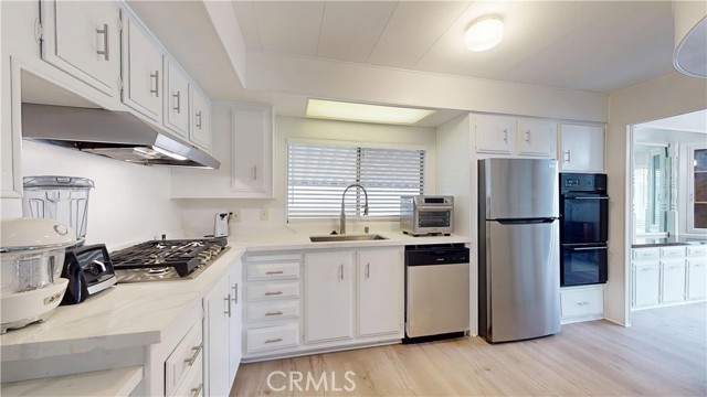 Detail Gallery Image 15 of 36 For 3595 Santa Fe Ave #73,  Long Beach,  CA 90810 - 2 Beds | 2 Baths